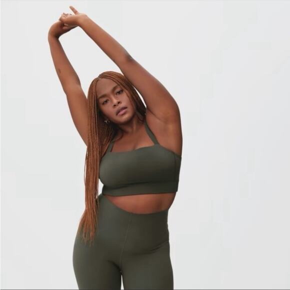 NWT Everlane The Perform Cropped Top Sports Bra - Picture 1 of 5